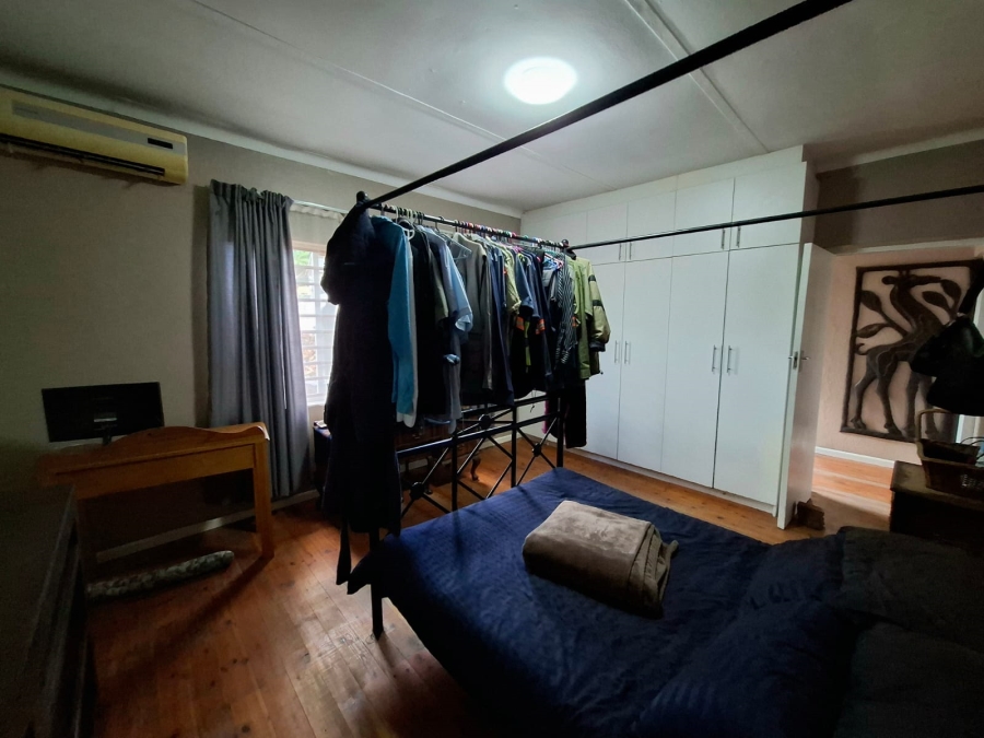 4 Bedroom Property for Sale in Oakdale Western Cape
